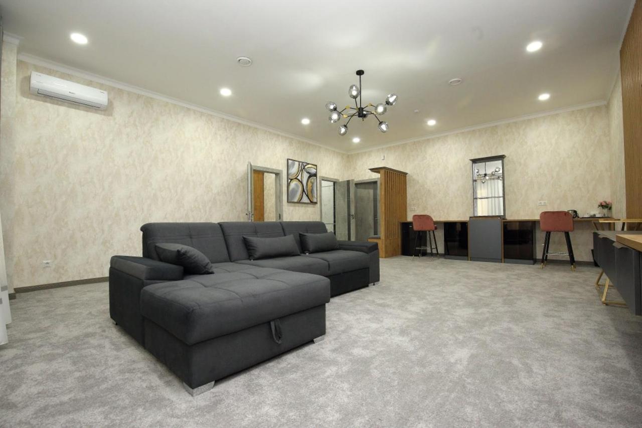Art Residence Hotel Tashkent Esterno foto