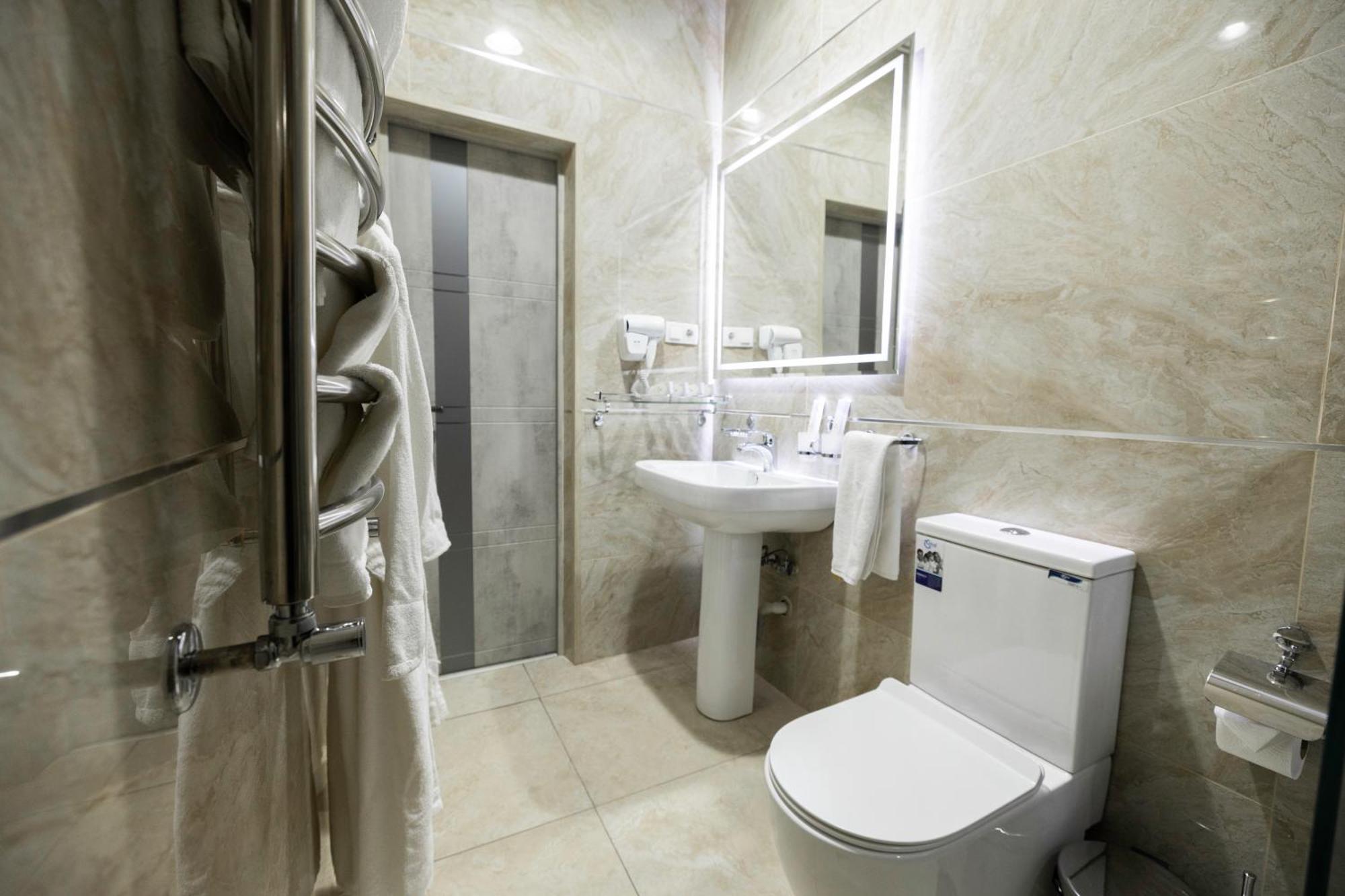 Art Residence Hotel Tashkent Esterno foto